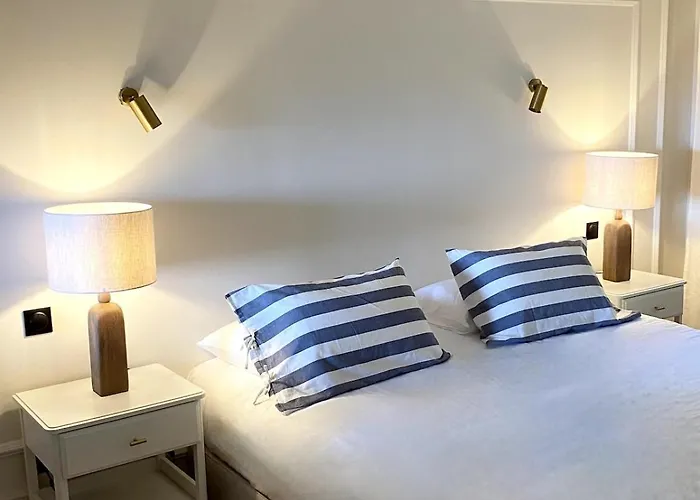 Апартаменты Bed & Views - Le Paradis De Bordaberry *